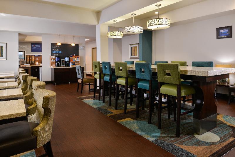 Holiday Inn Express Montgomery East I-85 By Ihg Zewnętrze zdjęcie